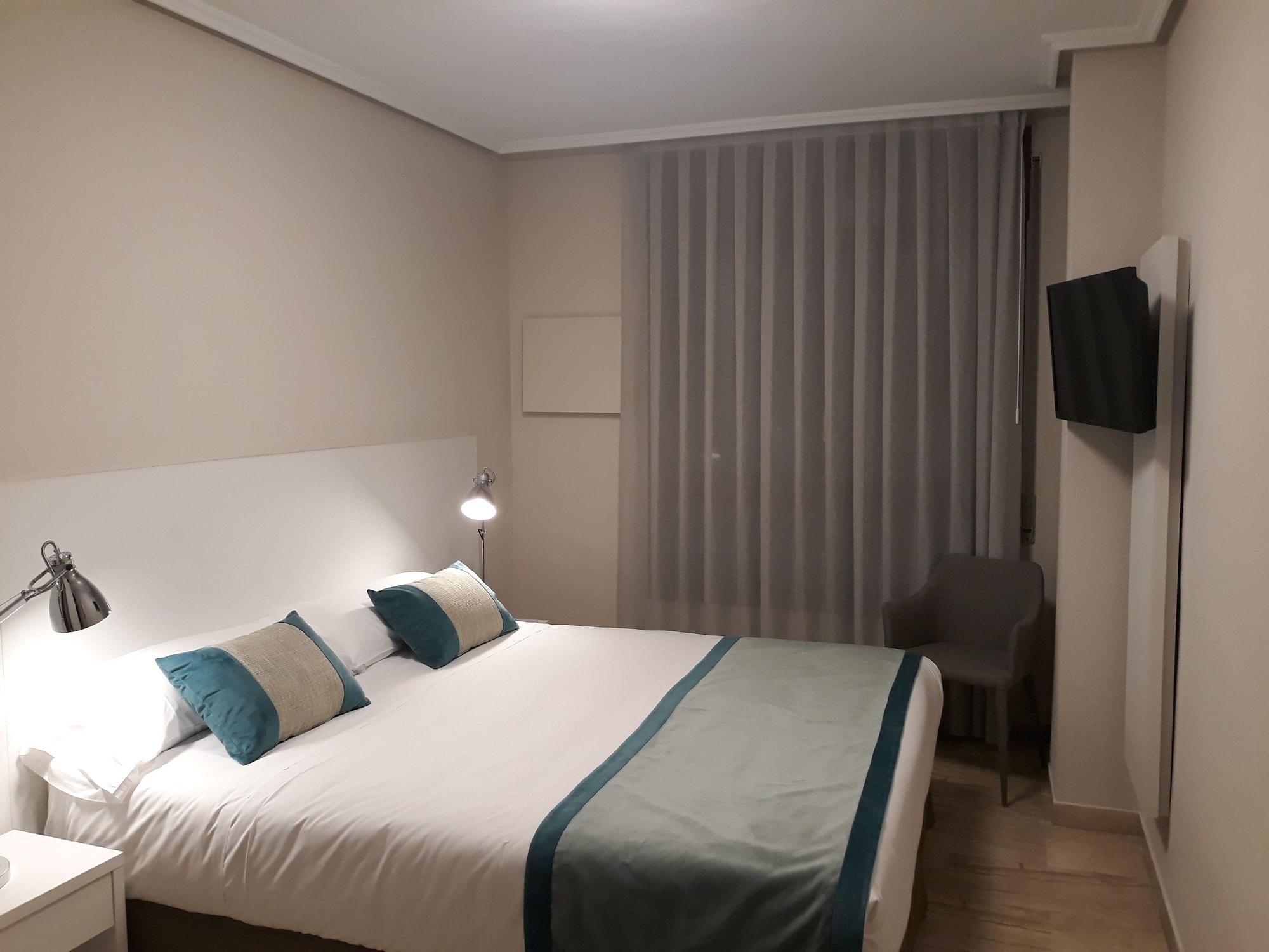 Aparthotel Los Girasoles Zaragoza Dış mekan fotoğraf