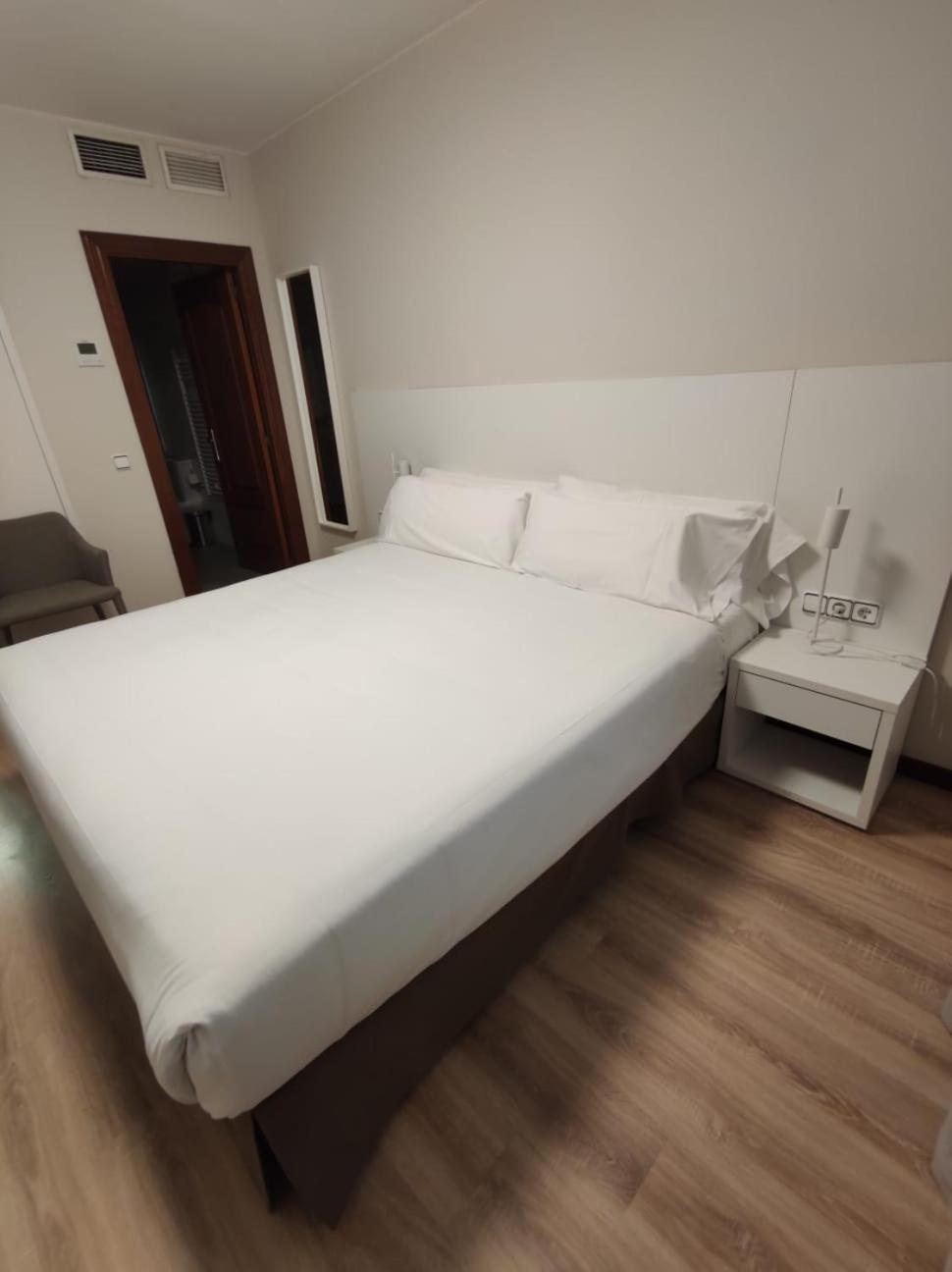 Aparthotel Los Girasoles Zaragoza Dış mekan fotoğraf